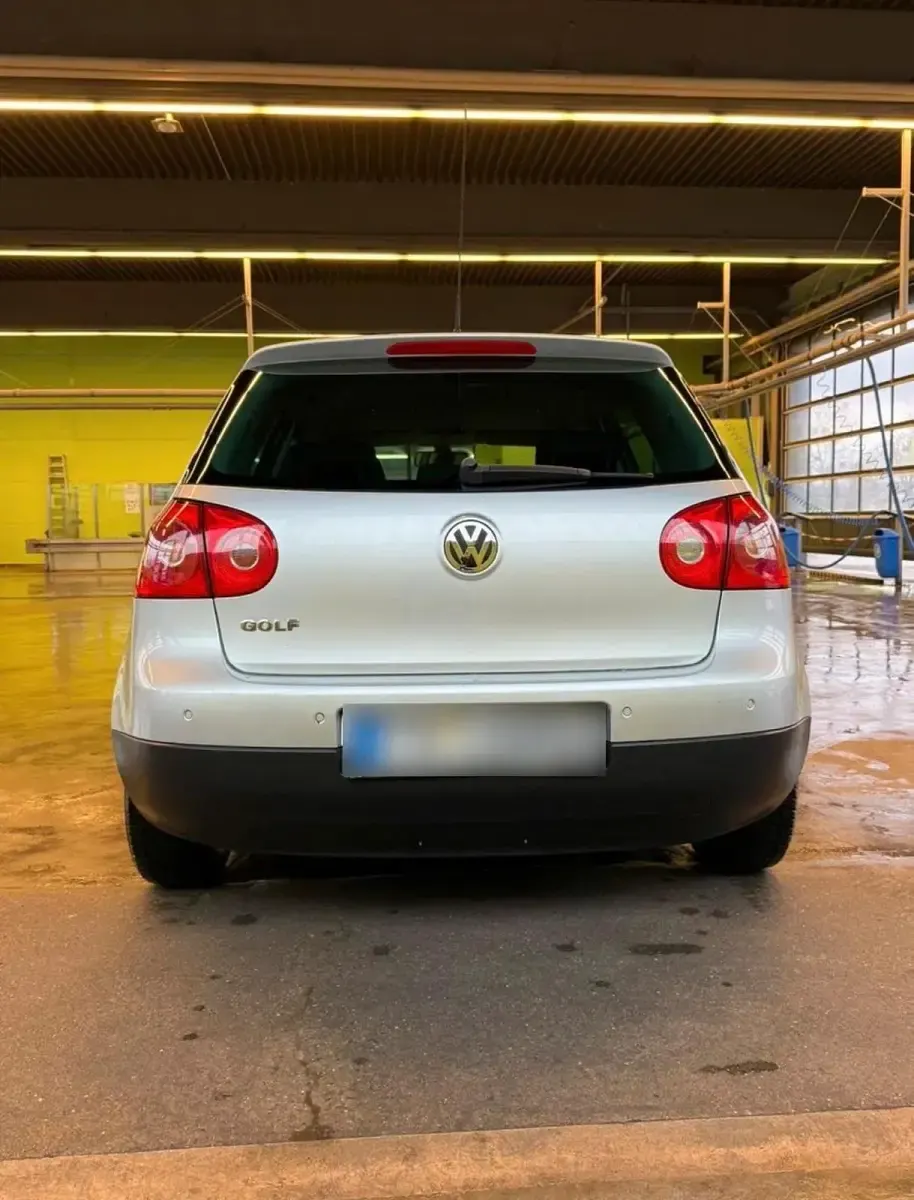 Gebraucht VW Golf V Trendline 80 PS (58 kW) 2008 Grau Kleinwagen