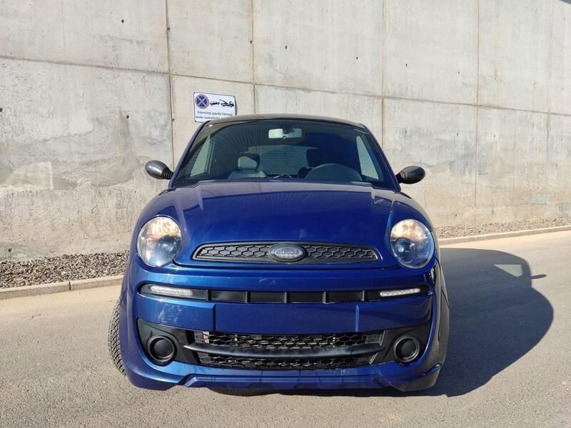Blau Gebraucht 2018 Microcar Dué Kleinwagen | 7.499 € - Bild 1/4