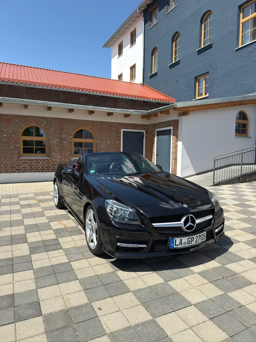 Gebraucht Mercedes SLK250 AMG line 204 PS (150 kW) 2012 Schwarz Cabrio
