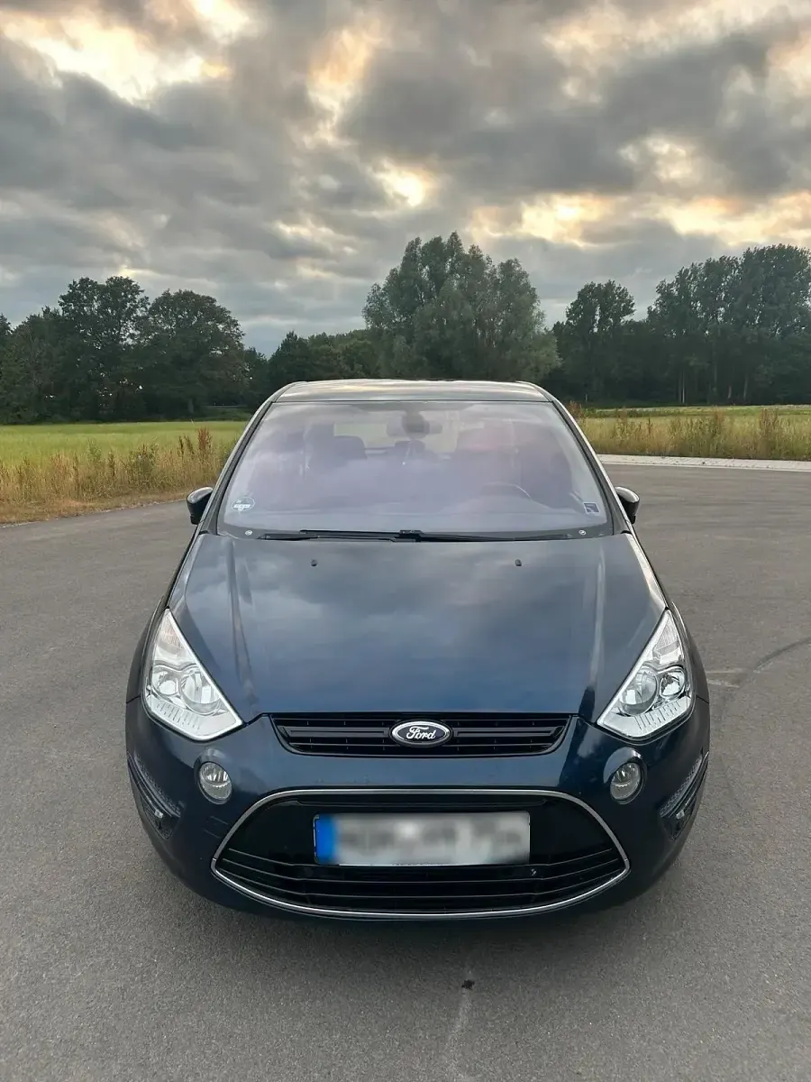 Gebraucht Ford S-MAX Titanium 163 PS (119 kW) 2010 Blau Van / Kleinbus