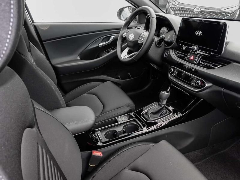 Gebraucht Hyundai i30 Advantage 101 PS (74 kW) 2024 Atlas white / sol Kombi