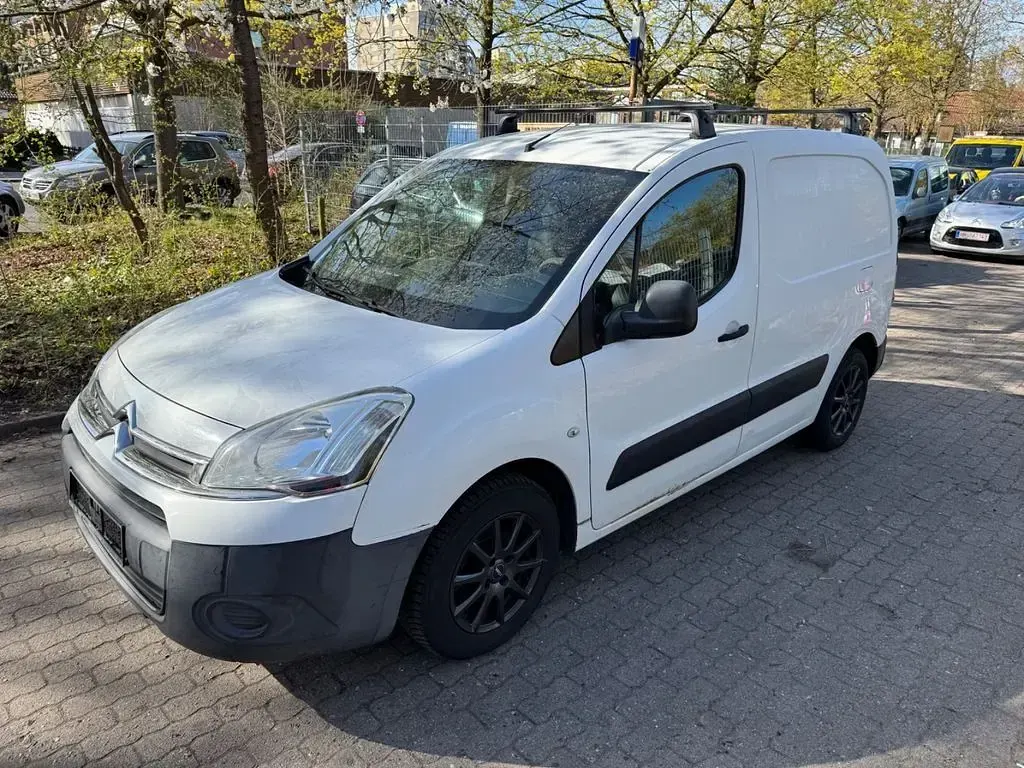 Gebraucht Citroën Berlingo 92 PS (67 kW) 2013 Weiß Van / Kleinbus