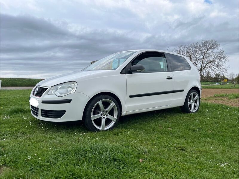 Weiß Gebraucht 2006 VW Polo Comfortline Limousine | 1.800 € (Guter Preis) - Bild 1/4