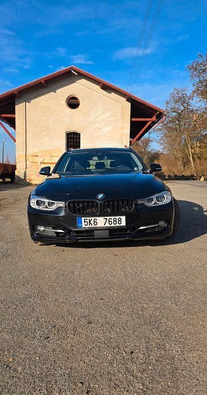 Gebraucht BMW 330 Sport Line 286 PS (210 kW) 2015 Schwarz Kombi