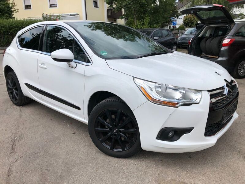 Weiß Gebraucht 2014 Citroën DS4 So Chic Kleinwagen | 5.200 € (Etwas zu teuer) - Bild 1/4
