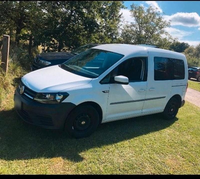 Second-hand VW Caddy 102 CP (75 kW) 2017 Alb Monovolum