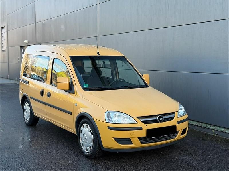Gebraucht Opel Combo 75 PS (55 kW) 2006 Gelb Van / Kleinbus