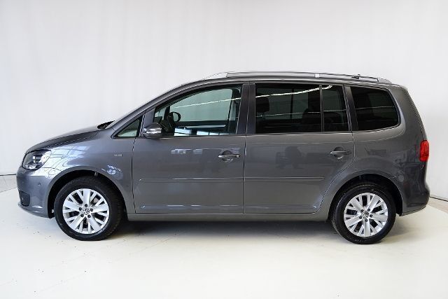 Gebraucht VW Touran Life 105 PS (77 kW) 2013 Grau metallic Van / Kleinbus