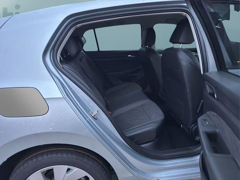 Neu VW Golf VIII 150 PS (110 kW) 2025 Silber Kleinwagen