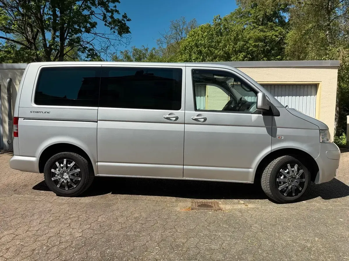 Gebraucht VW Multivan 130 PS (95 kW) 2008 Silber Van / Kleinbus
