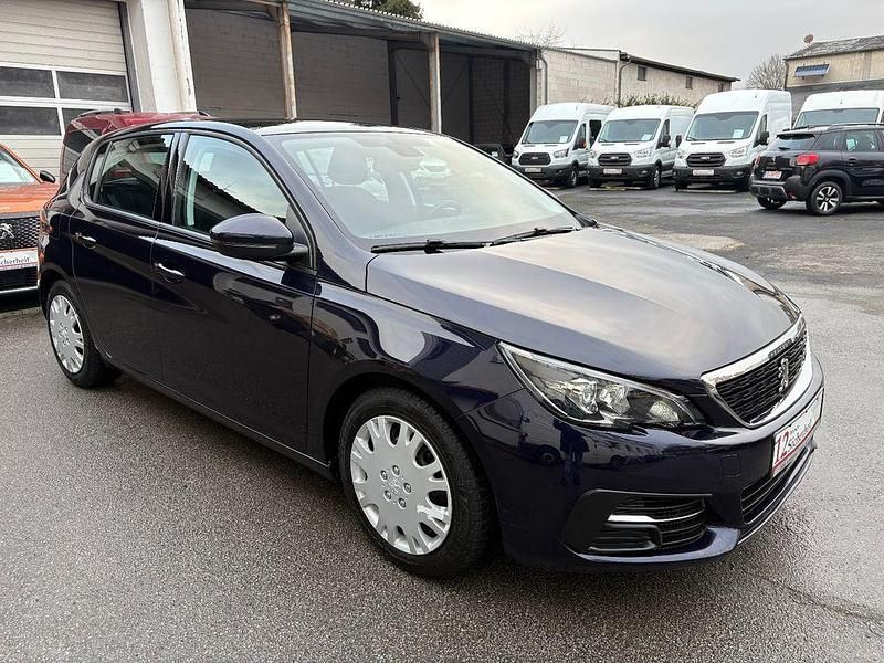 Gebraucht Peugeot 308 Active 131 PS (96 kW) 2019 Blau Limousine