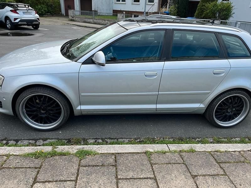 Gebraucht Audi A3 Sportback 130 PS (95 kW) 2009 Silber Kleinwagen