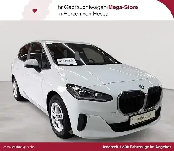 Gebraucht BMW 218 Active Tourer Luxury Line 150 PS (110 kW) 2023 Van / Kleinbus
