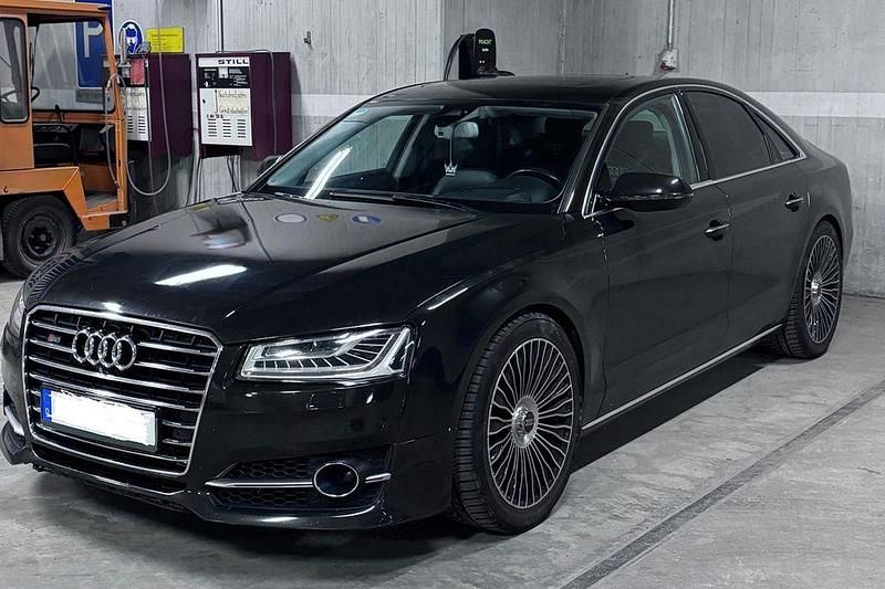 Schwarz Gebraucht 2013 Audi A8 Ambiente Limousine | 15.900 € (Guter Preis) - Bild 1/4