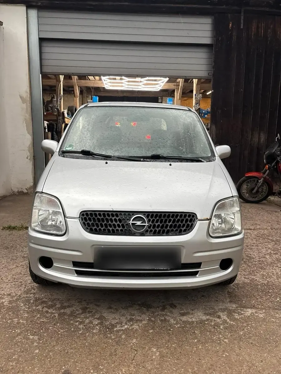 Gebraucht Opel Agila 80 PS (58 kW) 2002 Silber Van / Kleinbus