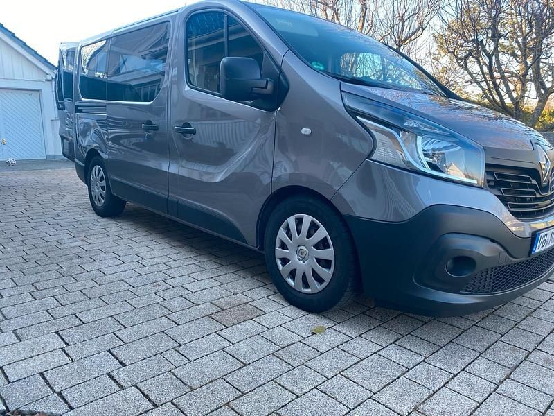 Gebraucht Renault Trafic 145 PS (106 kW) 2016 Grau Van / Kleinbus