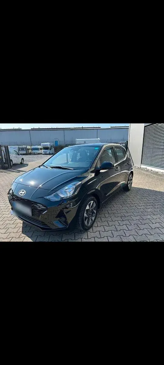 Gebraucht Hyundai i10 Trend 79 PS (58 kW) 2025 Schwarz Kleinwagen