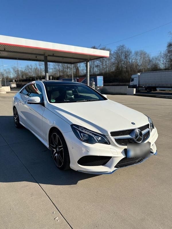 Gebraucht Mercedes E350 306 PS (225 kW) 2015 Weiß Coupé