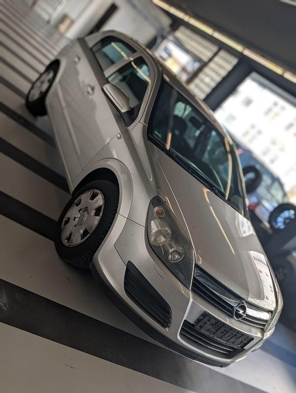 Silber Gebraucht 2006 Opel Astra Limousine | 899 € (Superpreis) - Bild 1/4