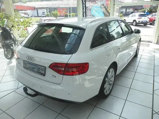 Gebraucht Audi A4 Comfort 190 PS (139 kW) 2016 Weiß Kombi