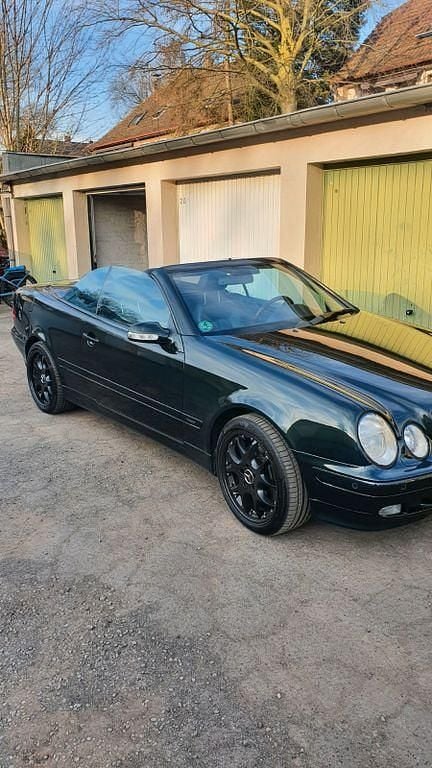 Grün Gebraucht 2001 Mercedes CLK430 Cabrio | 19.999 € - Bild 1/4