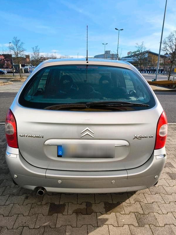 Silber Gebraucht 2005 Citroën Xsara Van / Kleinbus | 2.099 € (Fairer Preis) - Bild 1/4