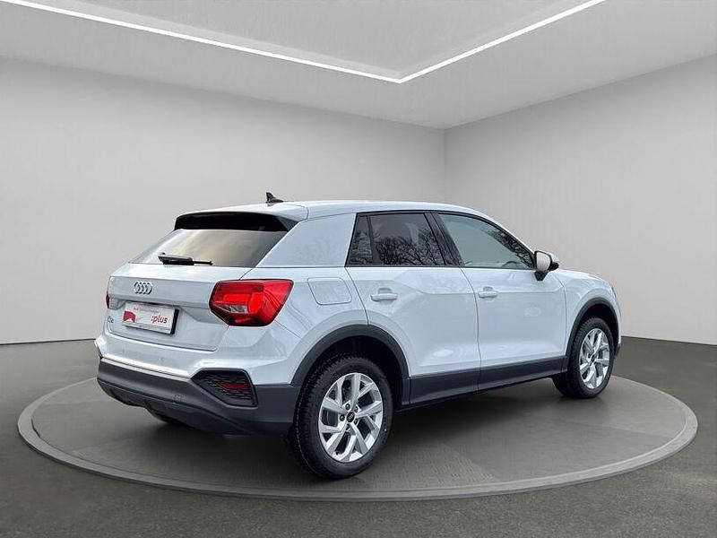 Gebraucht Audi Q2 Ambiente 150 PS (110 kW) 2025 Gletscherweiß metallic SUV