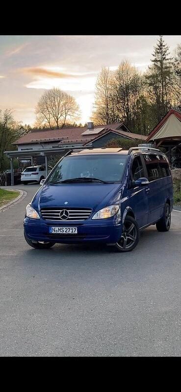 Blau Gebraucht 2005 Mercedes Viano Van / Kleinbus | 6.000 € (Etwas zu teuer) - Bild 1/4