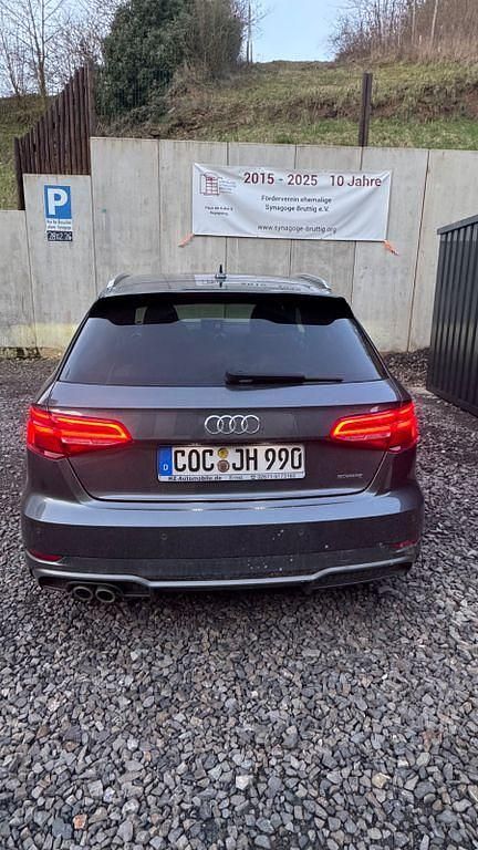Gebraucht Audi A3 Sport 150 PS (110 kW) 2016 Grau Limousine