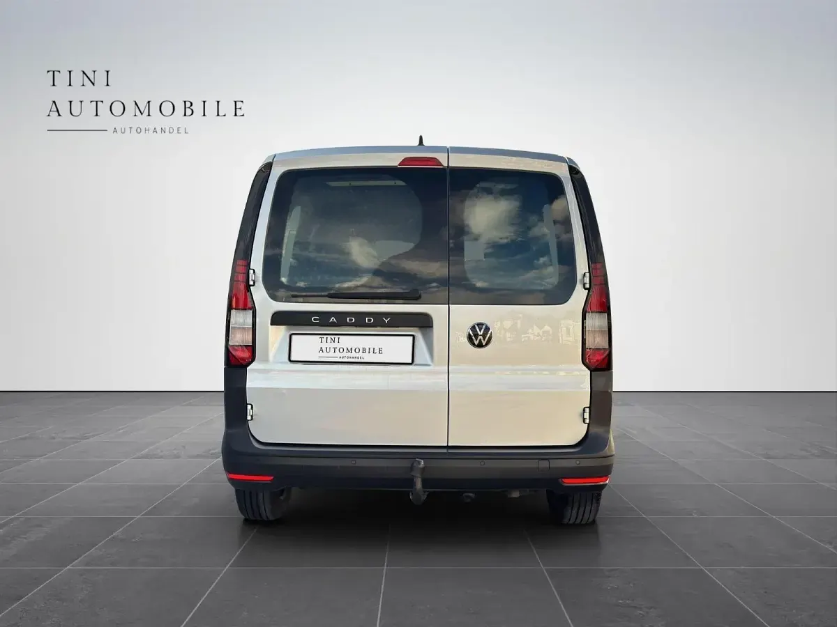Gebraucht VW Caddy Maxi 102 PS (75 kW) 2021 Silber Van / Kleinbus