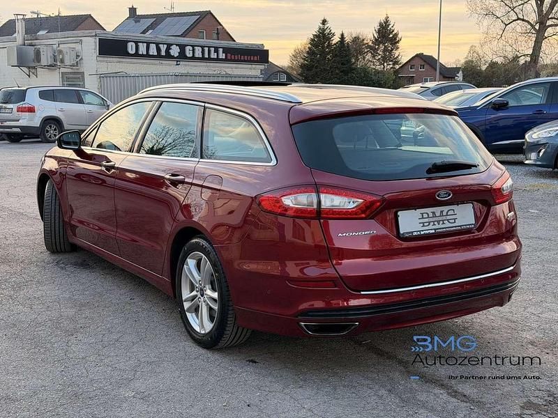 Gebraucht Ford Mondeo Titanium 239 PS (175 kW) 2017 Rubyrot (metallic) Kombi