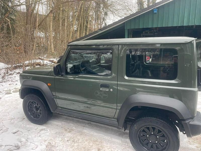 Gebraucht Suzuki Jimny 102 PS (75 kW) 2021 Grün SUV