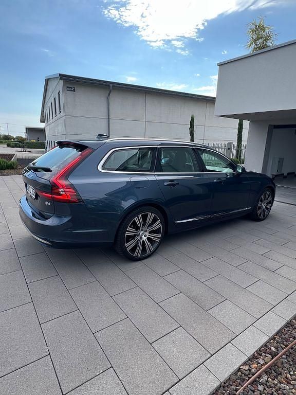 Gebraucht Volvo V90 Ultimate 197 PS (144 kW) 2023 Blau Kombi