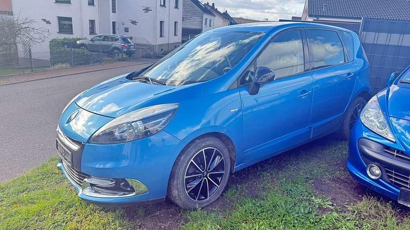 Blau majorelle Gebraucht 2012 Renault Scénic III Bose Edition Van / Kleinbus | 3.500 € (Superpreis) - Bild 1/4