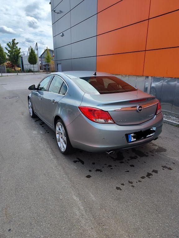 Grau Gebraucht 2011 Opel Insignia Limousine | 4.100 € (Guter Preis) - Bild 1/4