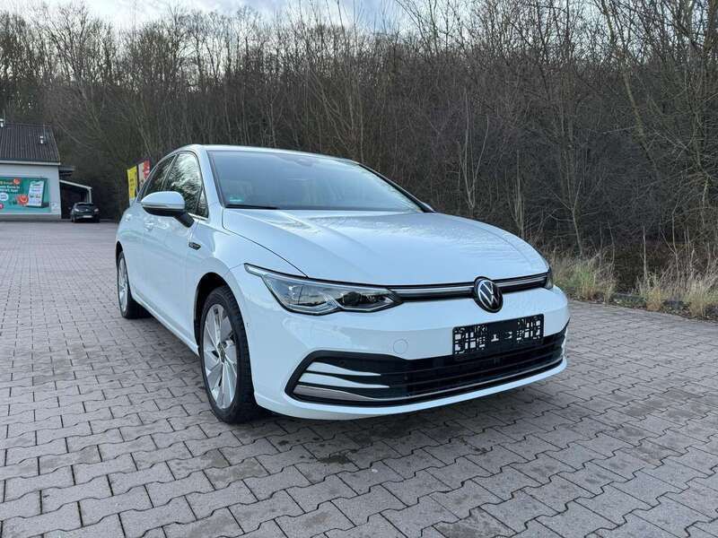 Grün Gebraucht 2022 VW Golf VIII Style Limousine | 24.850 € (Fairer Preis) - Bild 1/4