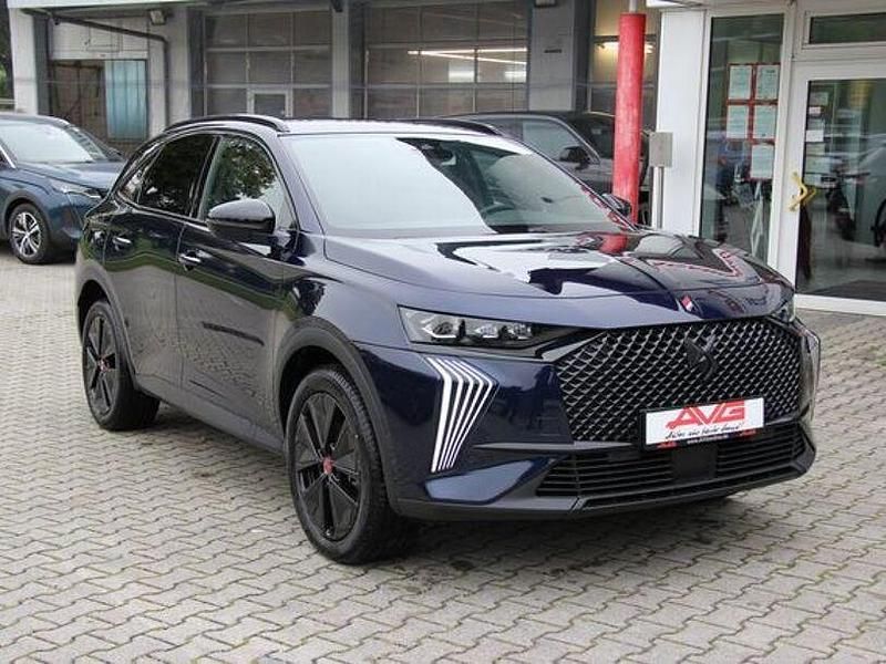 Eclipse blue (metallic) Gebraucht 2024 DS Automobiles DS7 Crossback Performance SUV | 31.450 € (Teuer) - Bild 1/4