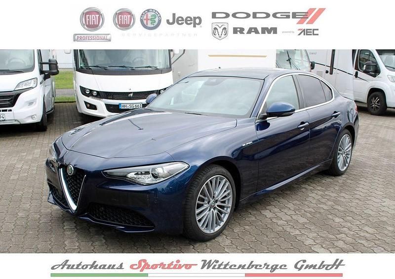 Blau Gebraucht 2020 Alfa Romeo Giulia Limousine | 27.480 € (Fairer Preis) - Bild 1/4