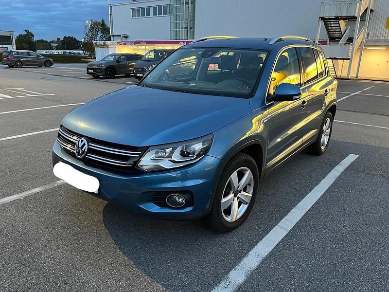 Blau Gebraucht 2015 VW Tiguan Style SUV | 11.300 € (Guter Preis) - Bild 1/4