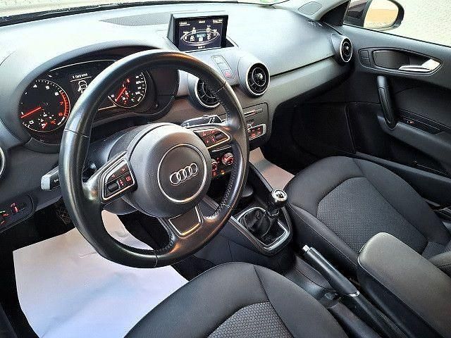 Gebraucht Audi A1 Sportback Sport 125 PS (91 kW) 2016 Shirazrot metallic Kleinwagen