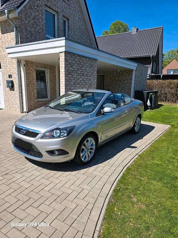 Gebraucht Ford Focus Cabriolet 145 PS (106 kW) 2009 Andere farben Cabrio