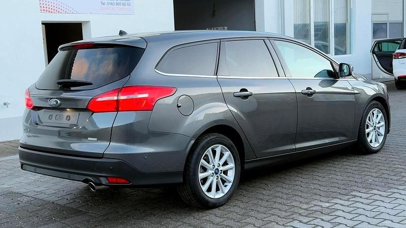 Gebraucht Ford Focus 150 PS (110 kW) 2017 Grau Kombi