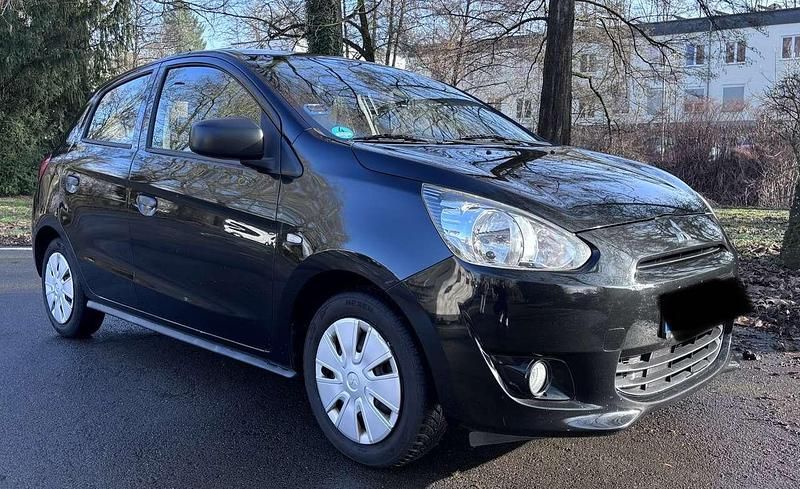 Gebraucht Mitsubishi Space Star 71 PS (52 kW) 2015 Schwarz Limousine