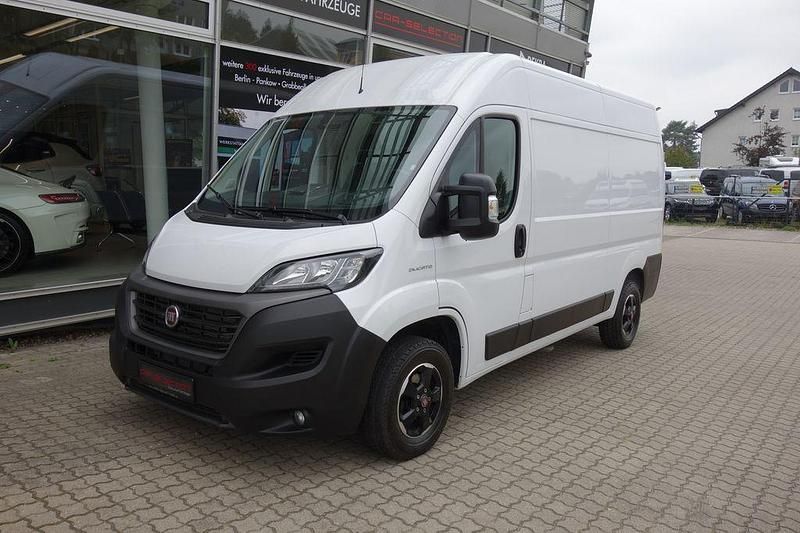 Weiß Gebraucht 2020 Fiat Ducato Van | 26.800 € (Teuer) - Bild 1/4