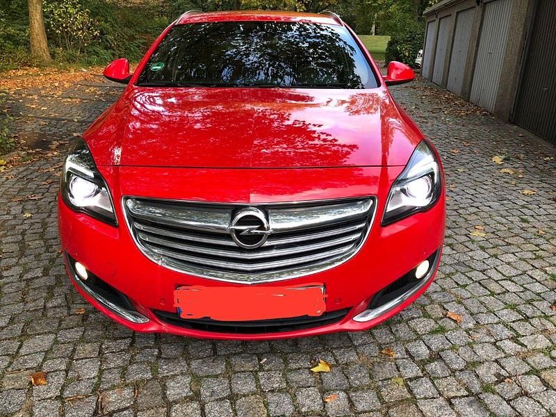 Gebraucht Opel Insignia Innovation 163 PS (119 kW) 2013 Rot Kombi
