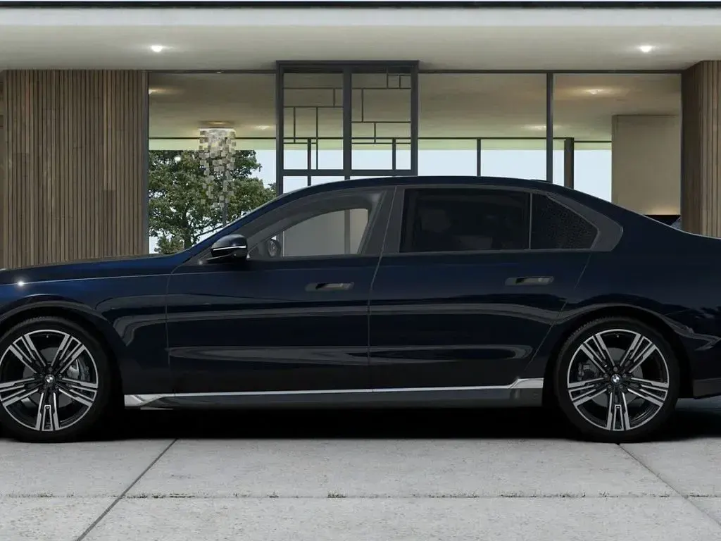 Gebraucht BMW 740 M Sport 299 PS (219 kW) 2025 Schwarz Limousine
