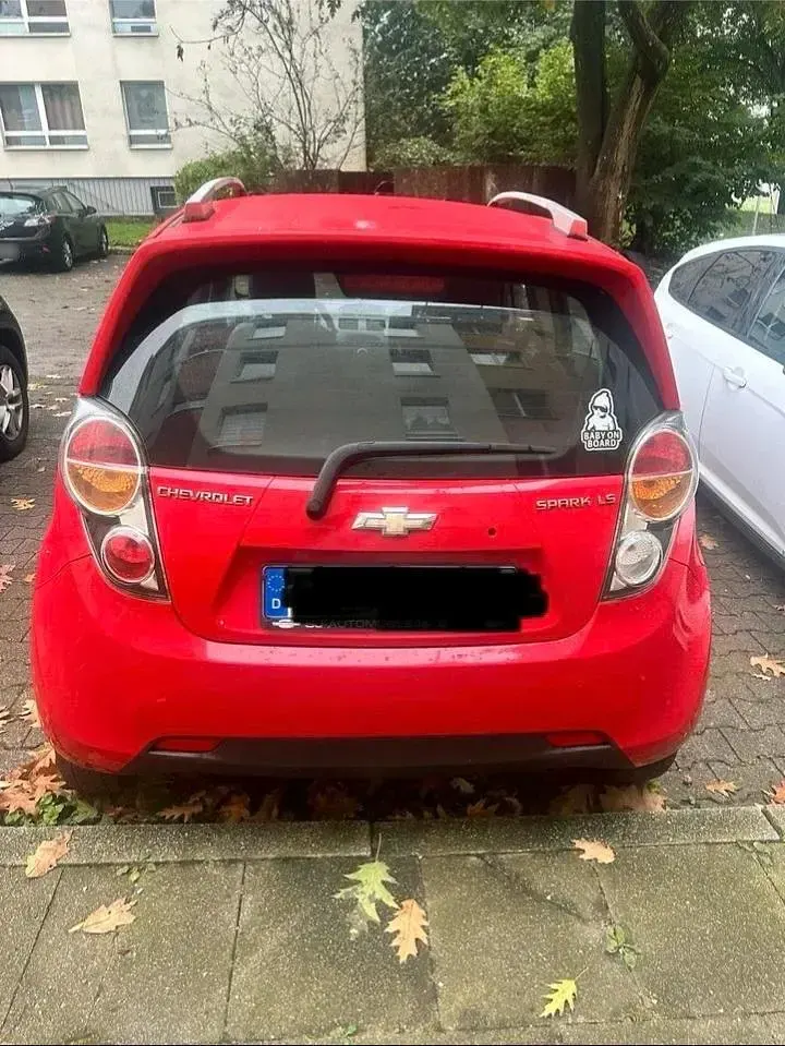 Gebraucht Chevrolet Spark 82 PS (60 kW) 2012 Rot Kleinwagen