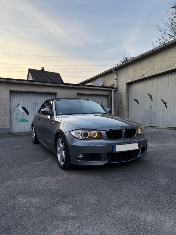 Grau Gebraucht 2011 BMW 120 Cabriolet M Sport Cabrio | 7.500 € (Fairer Preis) - Bild 1/4