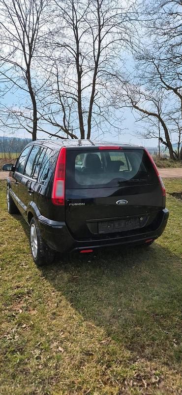 Gebraucht Ford Fusion 101 PS (74 kW) 2009 Schwarz Kleinwagen