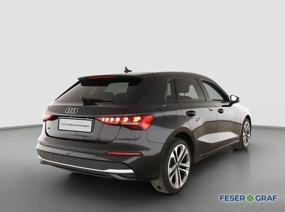 Gebraucht Audi A3 Ambiente 150 PS (110 kW) 2025 Mythosschwarz metallic Limousine